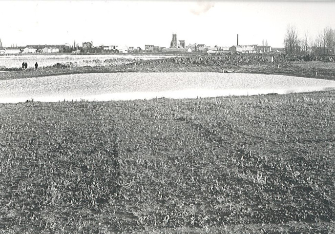 Partie du lac pour l'aménagement de la plage à la base des Prés du Hem