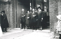 Sortie de mariage à l'église provisoire