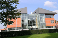 Façade du lycée Île-de-Flandre