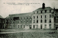 Hospice civil éventré par un obus