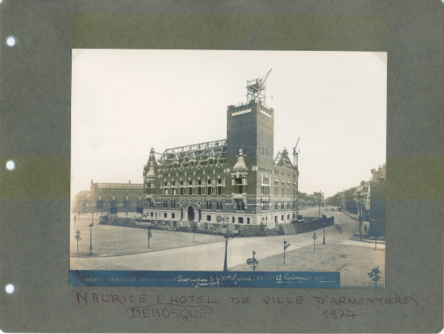 Reconstruction de l'hôtel de ville