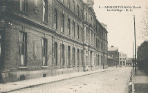 Façade du collège des Garçons