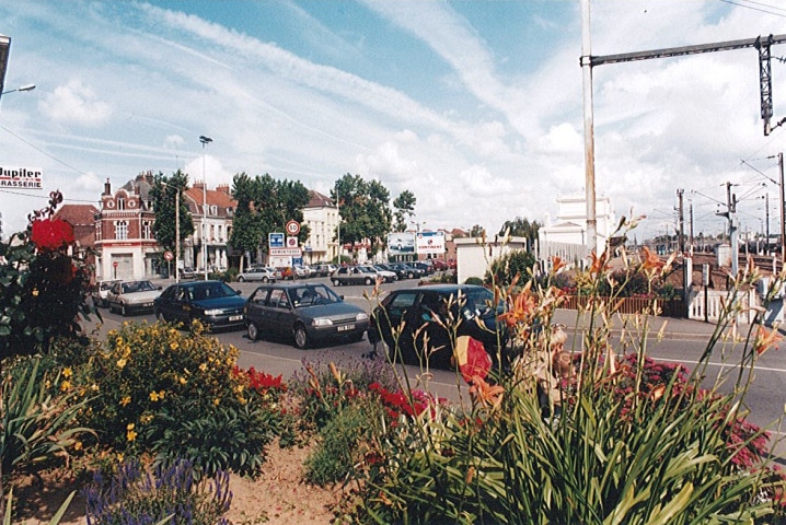 Rue Robert Schuman à la hauteur du passage à niveau