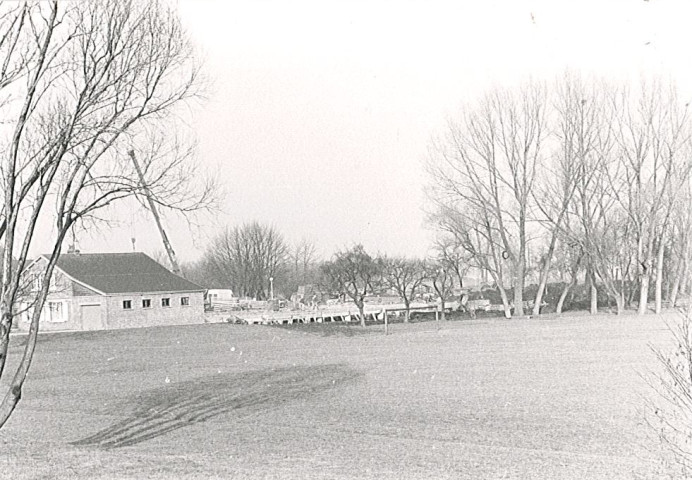 Construction de la salle polyvalente à la base des Prés du Hem