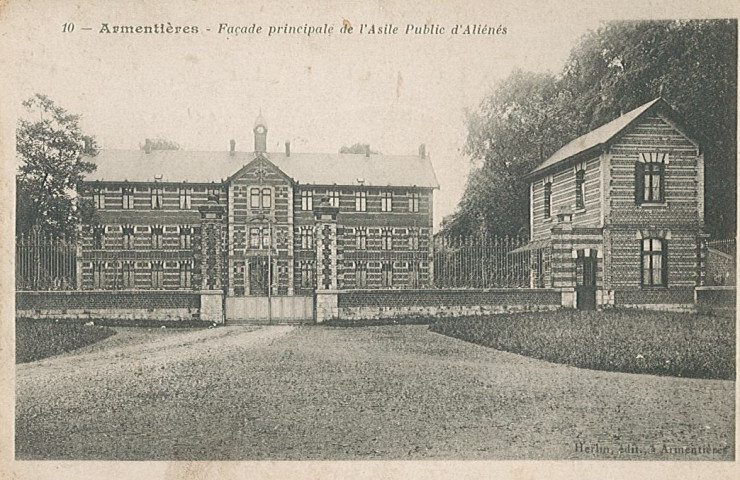 Façade principale de l'asile d'aliénés