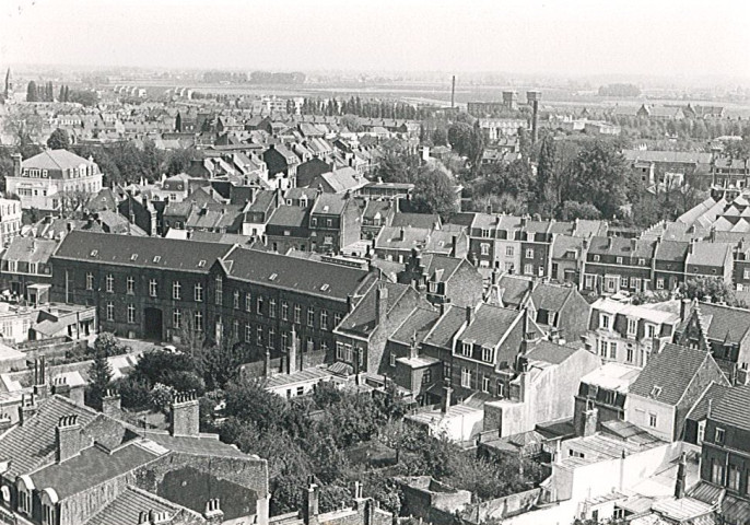 Vue aérienne de la rue du Président Kennedy et Houplines