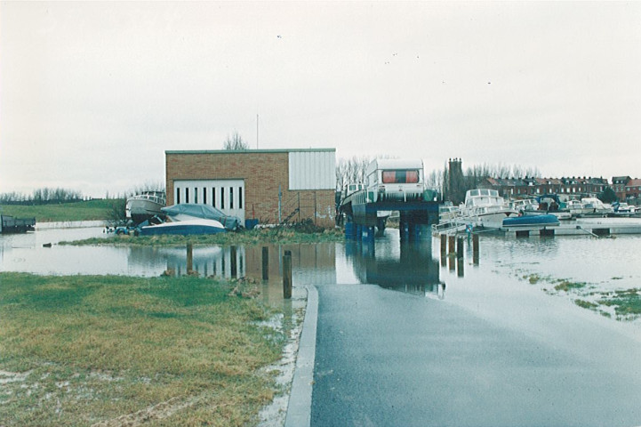 Port de plaisance inondé à la base des Prés du Hem