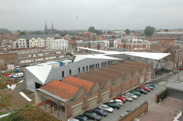 Chantier de construction de la médiathèque l'Albatros et sheds