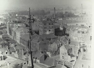 Vue aérienne des bâtiments désaffectés de la brasserie Breuvart après le comblement de la Lys