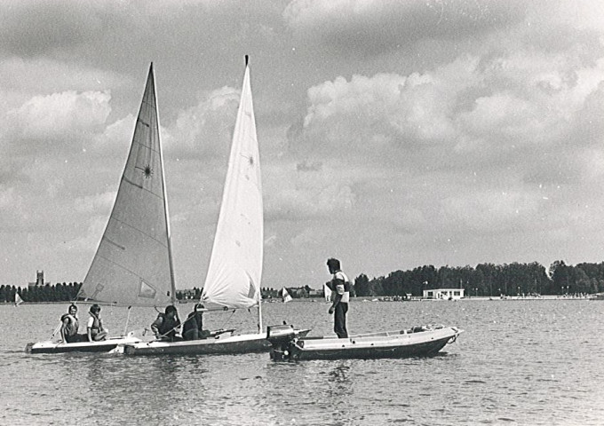 Stage de voile à la base des Prés du Hem