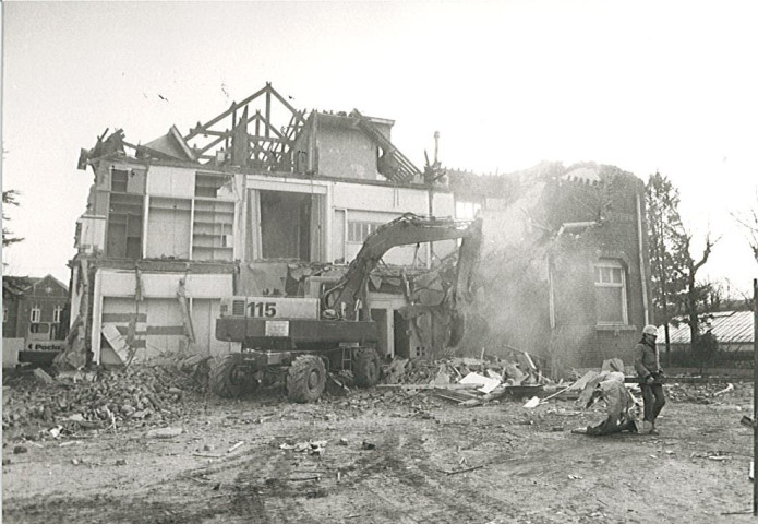 Destruction des bâtiments de l'hôpital