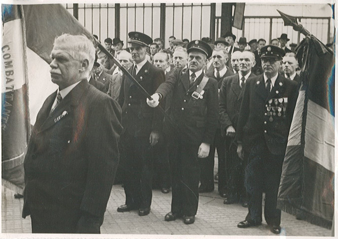 Cérémonie de remise de drapeau à la section d'Armentières des anciens cheminots combattants