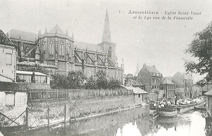 Église Saint-Vaast et la Lys vues de la passerelle