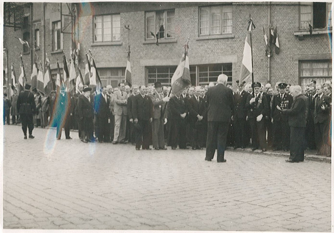 Cérémonie de remise de drapeau à la section d'Armentières des anciens cheminots combattants