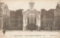 Entrée de l'École Nationale Professionnelle