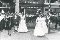 Reine des Nieulles et ses dauphines sur la Grand'Place