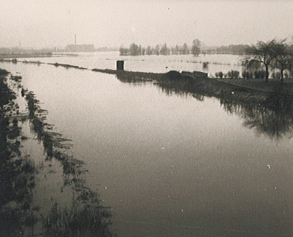 Inondations [à la base des Prés du Hem ou au prés d'Houplines]