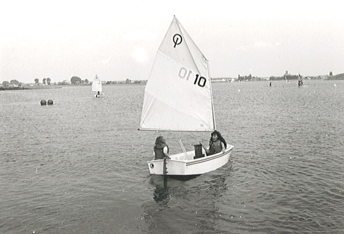 Stage de voile à la base des Prés du Hem