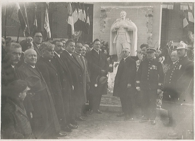 Inauguration de la stèle en hommage au résistant Ernest Deceuninck