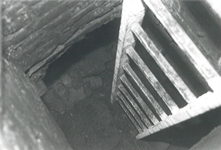 Accès à la rivière des Layes sous la voirie