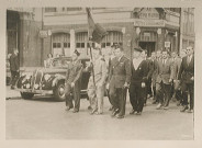 Défilé du 8 mai 1945 sur la place du Général de Gaulle