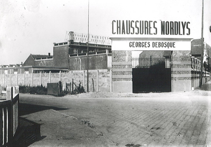 Portail d'entrée de l'entreprise Chaussures Nordlys – Georges Debosque