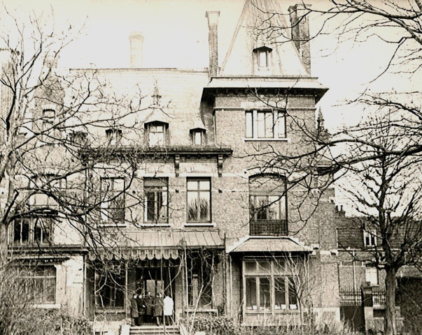 Château Cazeau, siège des anciens de l'école nationale professionnelle