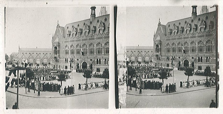 Inauguration de l'hôtel de ville lors des fêtes de la Renaissance sur la Grand'Place