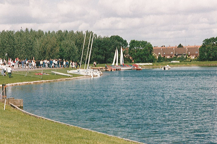 Base nautique lors de la fête de l'eau à la base des Prés du Hem