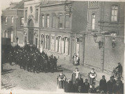 Cortège de funérailles de Théophile Dubreux, chef de la clique de la jeune garde