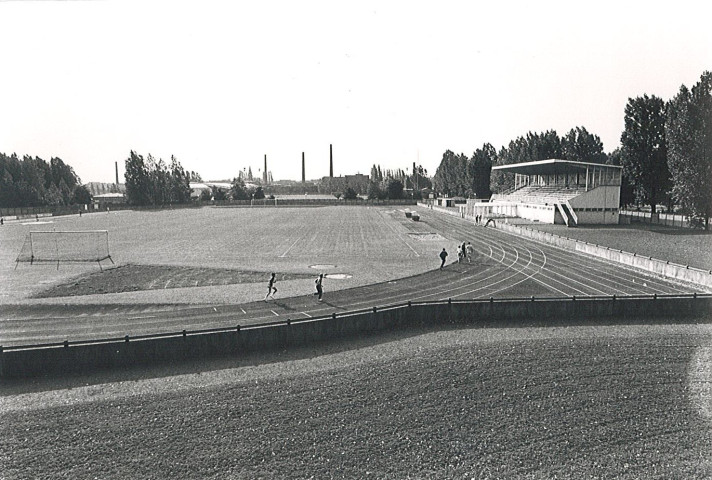 Terrain d'honneur et piste d'athlétisme du complexe sportif Léo Lagrange