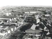 Vue aérienne du quai de Beauvais et du complexe sportif Léo Lagrange