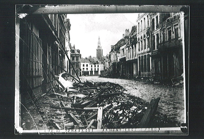 Rue de Dunkerque en ruines