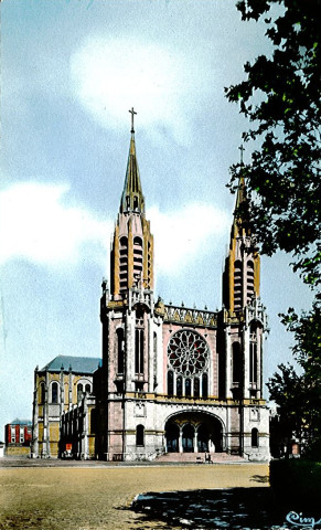 Façade de l'église Notre-Dame du Sacré-Cœur