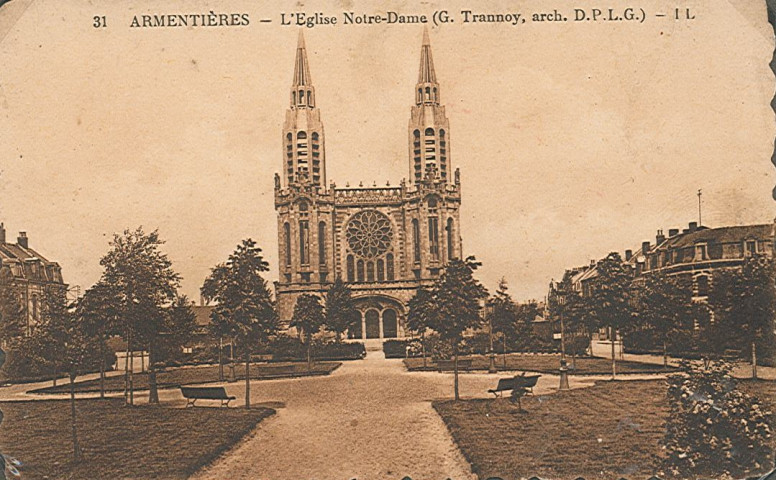 Église Notre-Dame du Sacré-Cœur et place de la République