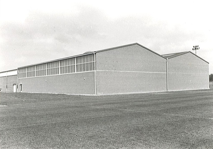 Salle de tennis au complexe sportif Léo Lagrange