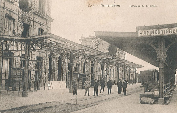 Quais de la gare en ruines