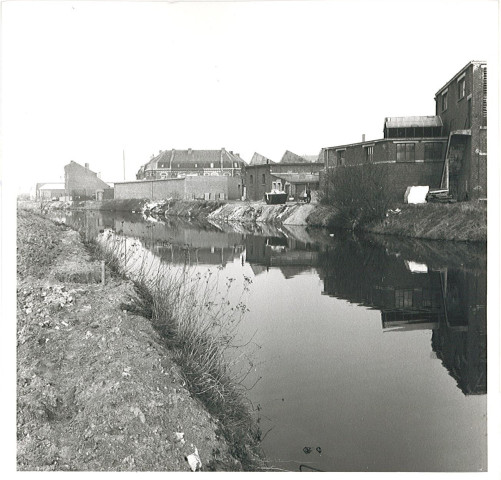 Lys passant derrière les usines route d'Houplines à Armentières et rue Victor Hugo à Houplines