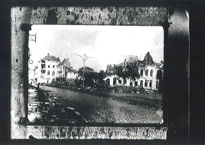 Hôtel de ville en ruines