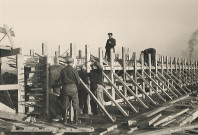 Construction d'un pont sur le canal de dérivation de la Lys