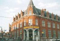 Façade de l'hôtel des postes