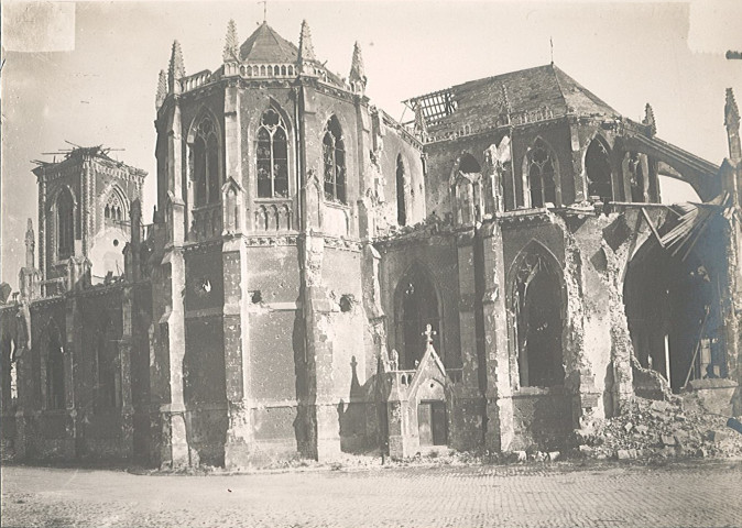 Église Saint-Vaast en ruines
