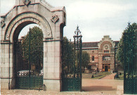 Entrée du lycée Gustave Eiffel