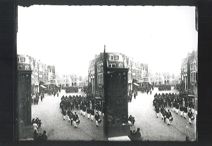 Cortège festif rue de Lille