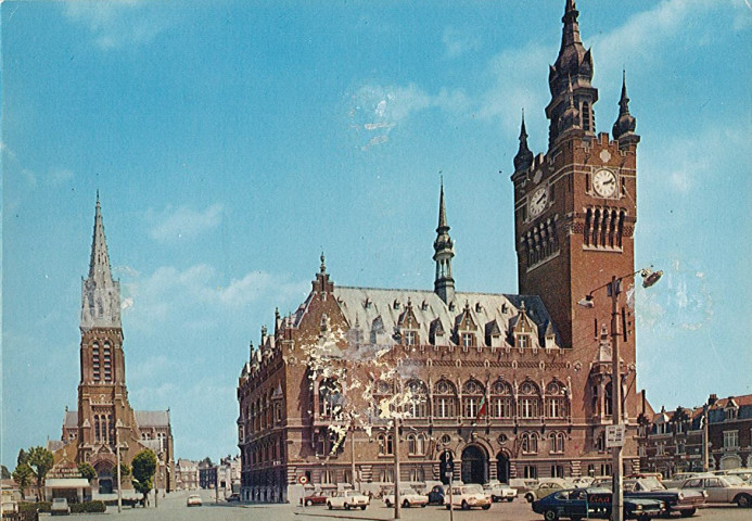 Place du Général de Gaulle depuis la rue du Maréchal Foch