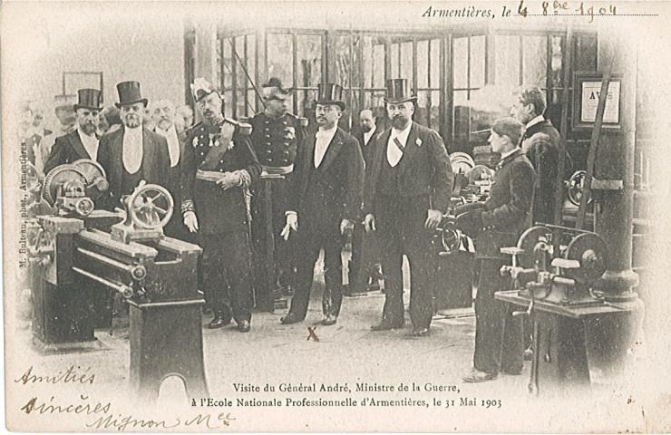 Visite du général Louis André, ministre de la guerre à l'École Nationale Professionnelle