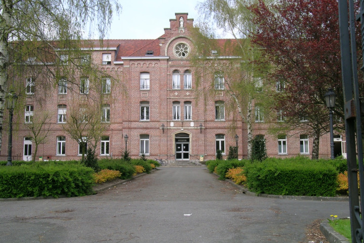 Façade de l'hospice Mahieu