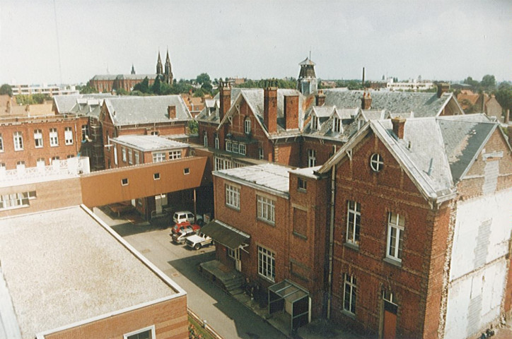 Vue des travaux de raccordement des bâtiments du centre hospitalier (CHA)