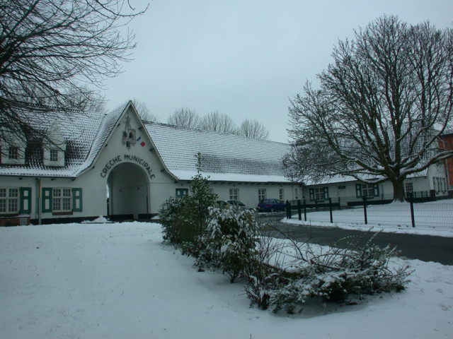 Crèche municipale sous la neige