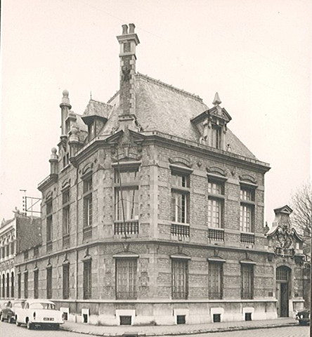 Façade de la chambre de commerce et d'industrie